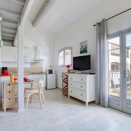 Le Village-5 By Interhome شقة *